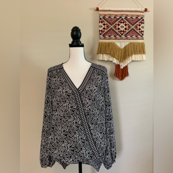 Max Studio Tops - D O N A T E D Max Studio long sleeve shirt size Large EUC